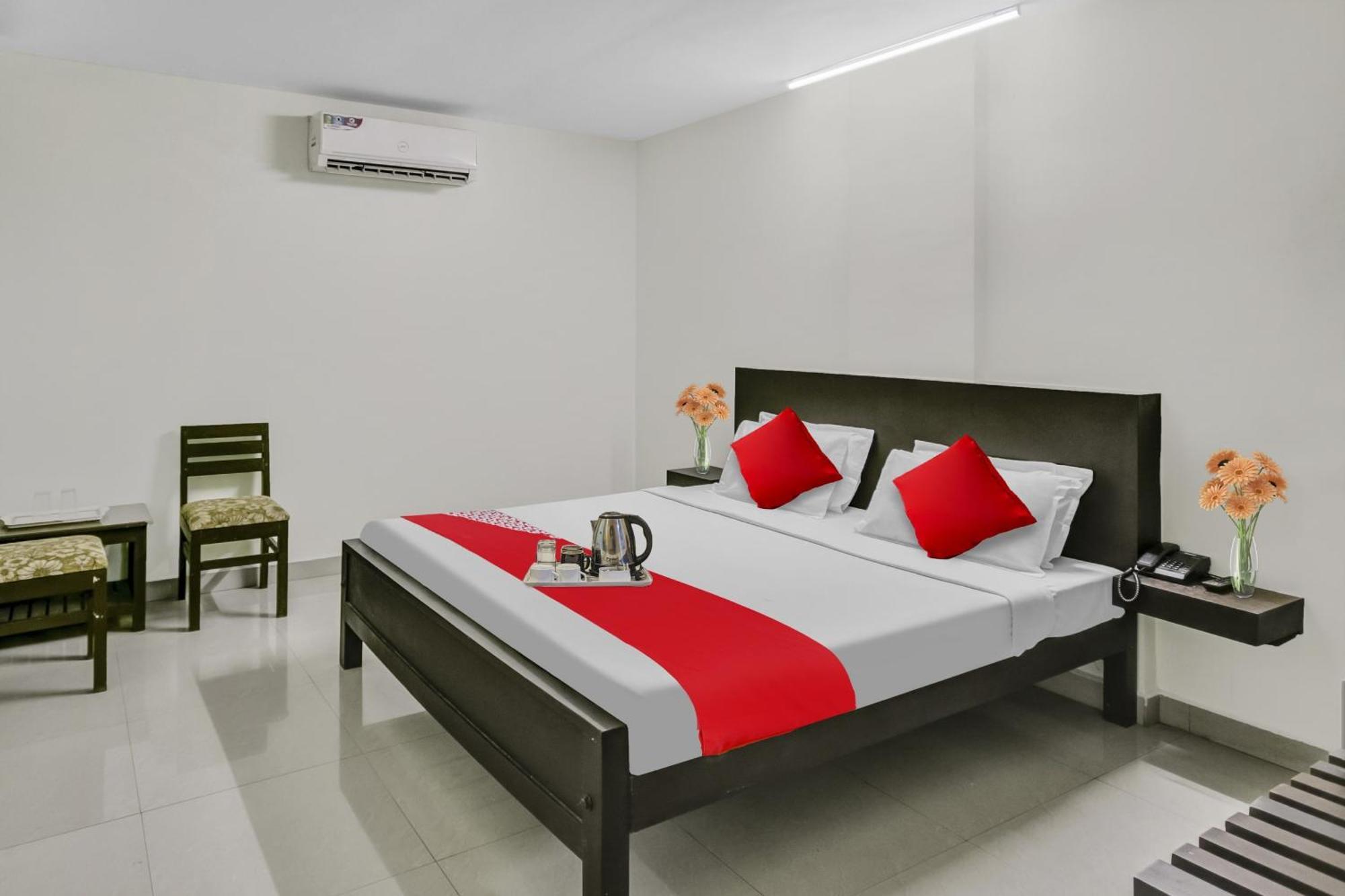 Hotel O Kalapurackal Residency Теккаді Екстер'єр фото