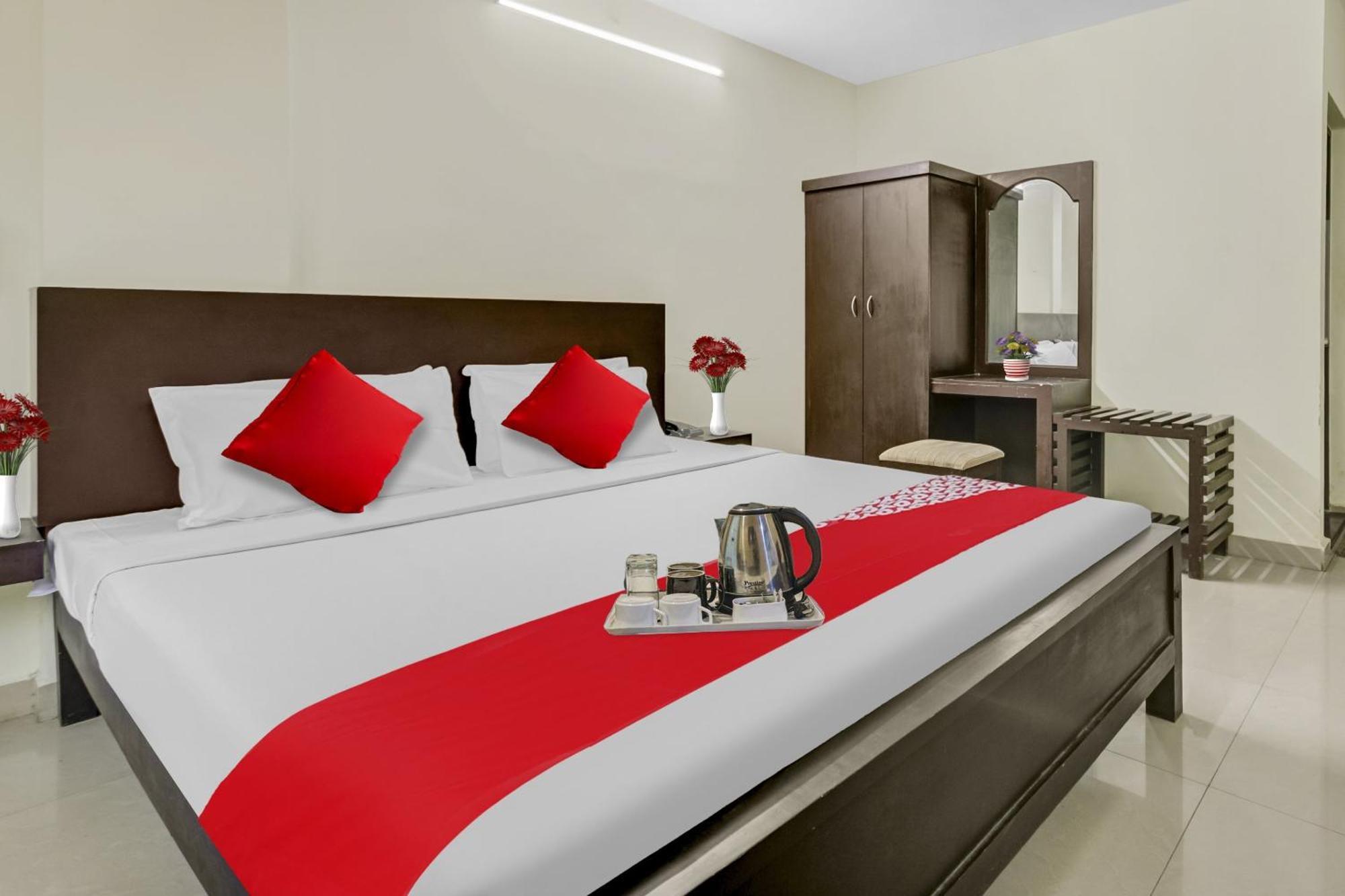 Hotel O Kalapurackal Residency Теккаді Екстер'єр фото