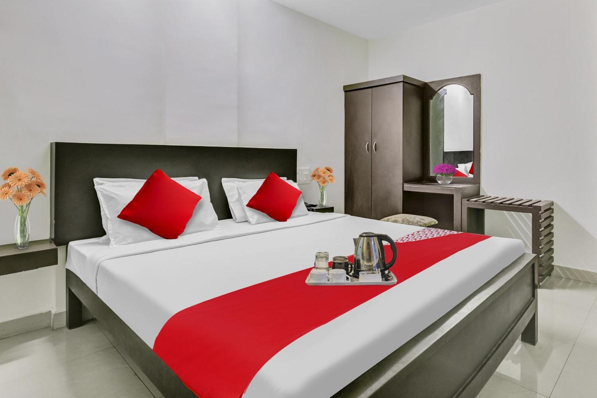 Hotel O Kalapurackal Residency Теккаді Екстер'єр фото